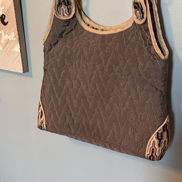 Cindy B Quilted Shoulder Bag - Picture 5 of 13